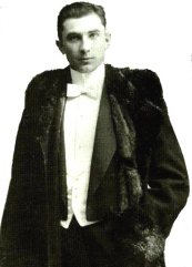 A young Bela Lugosi photo